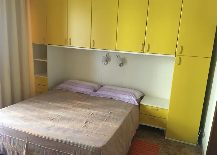 アパート Catalan